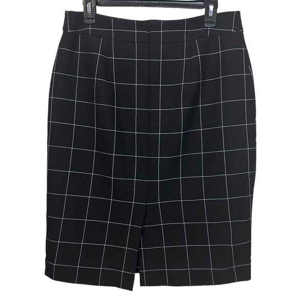 Ann Taylor Square Pattern Pencil Skirt - Picture 2 of 3